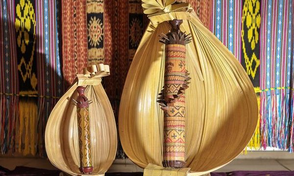 Alat Musik Tradisional Sasando NTT
