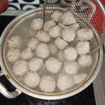 Teknik Membuat Bakso yang Empuk dan Kenyal di Rumah