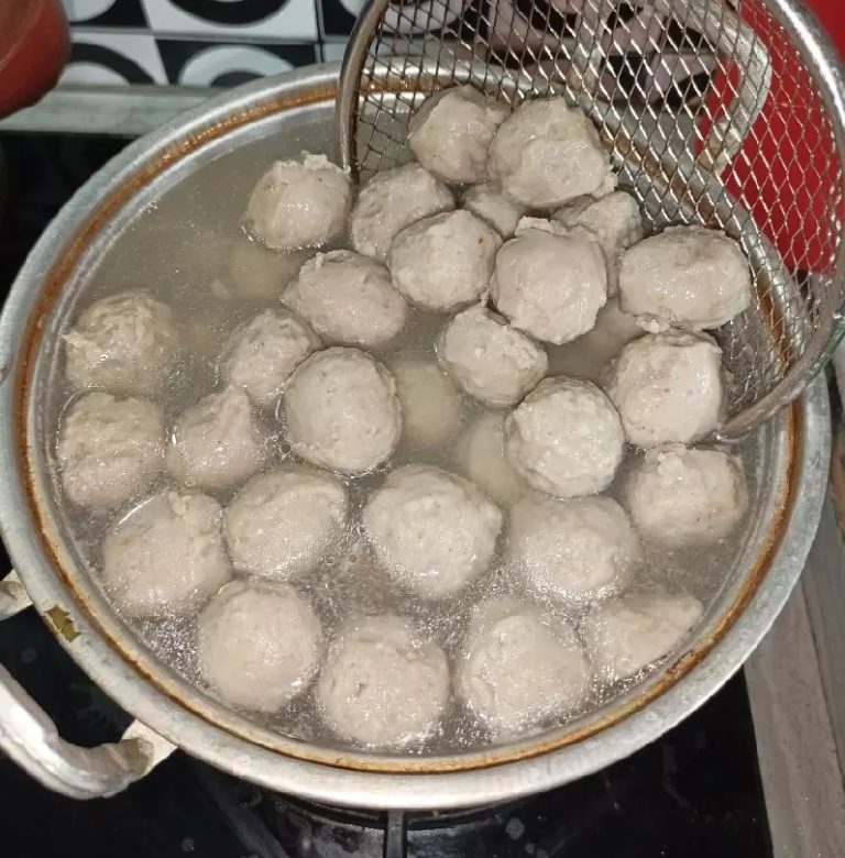 Teknik Membuat Bakso yang Empuk dan Kenyal di Rumah